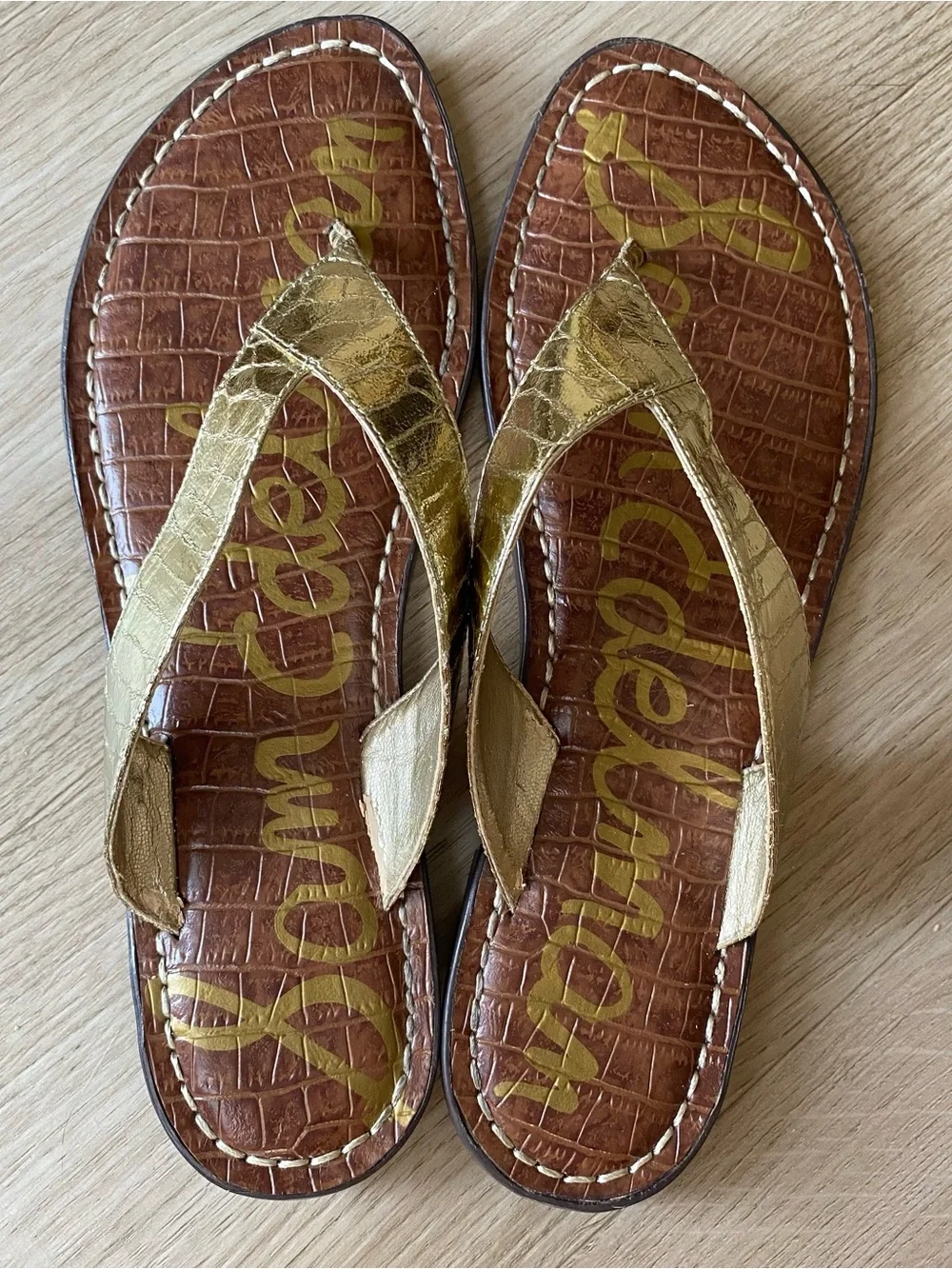 ❤️ Sam Edelman Kyra Metallic Gold Snakeskin Croc Embossed Thong Sandals - Size 8